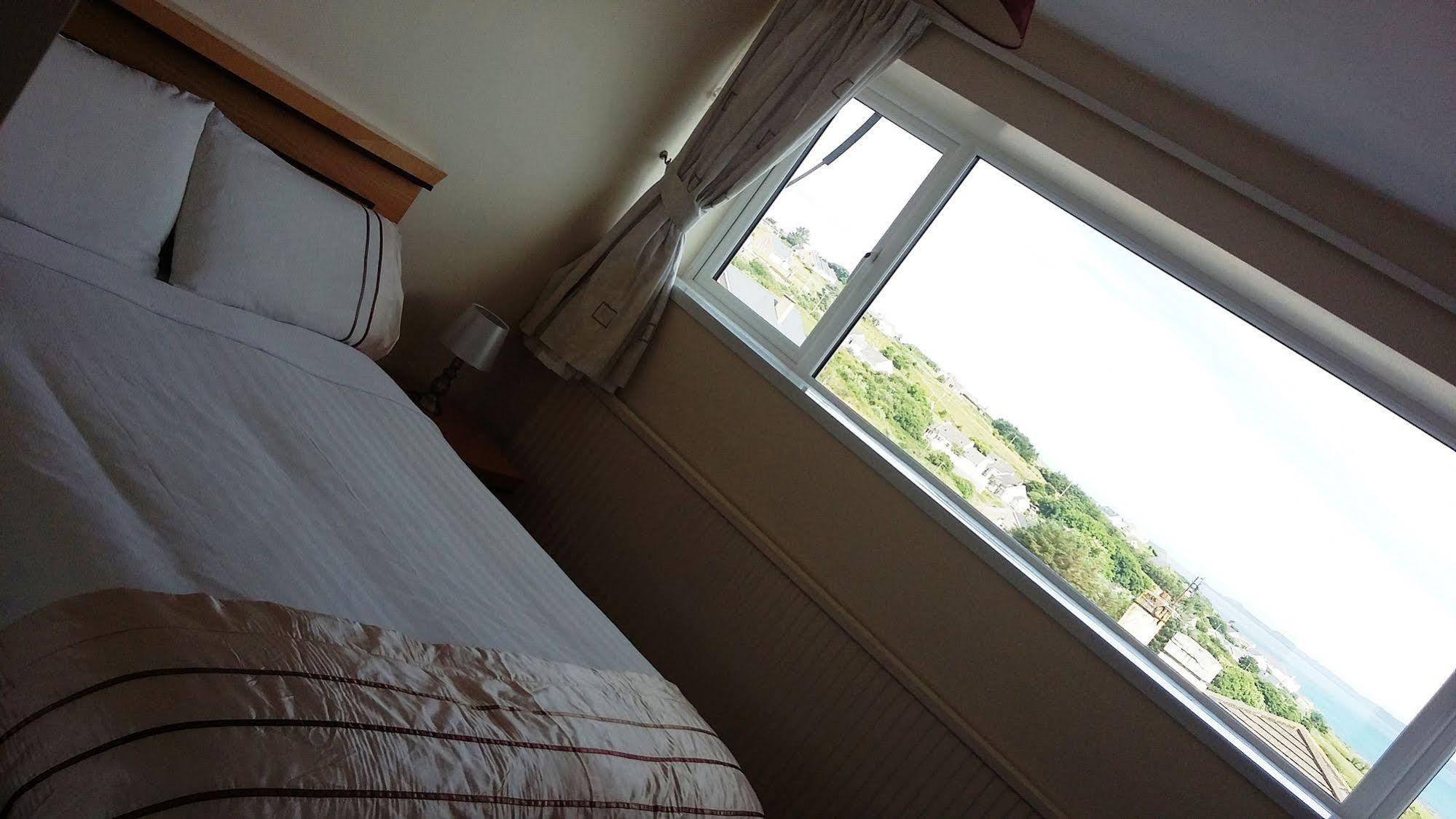 The Strand Hotel Ballyliffin Bagian luar foto